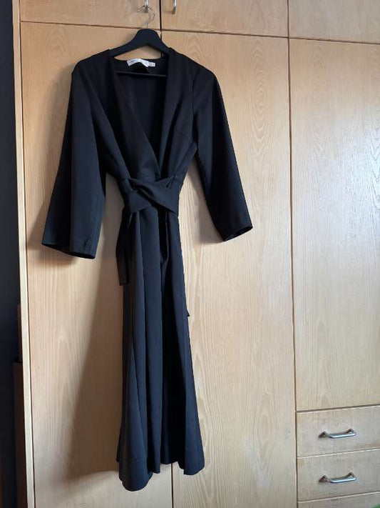 In Wear svartur kjóll