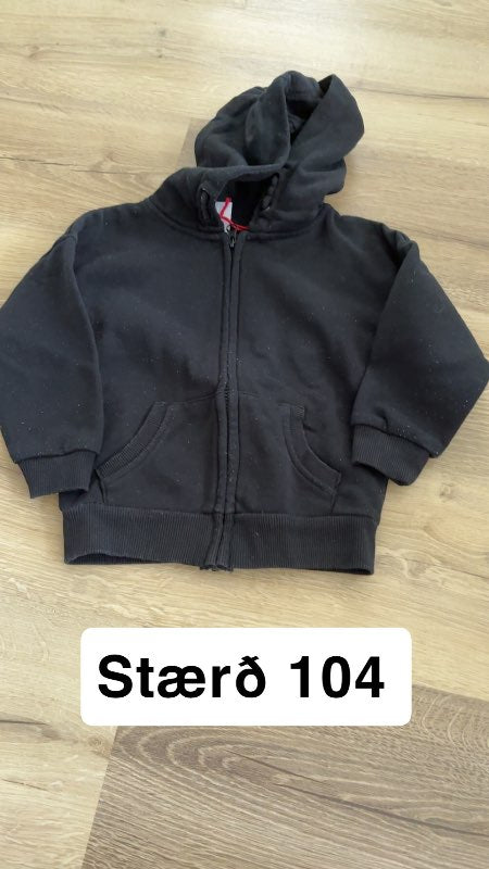 Hettupeysa svört
