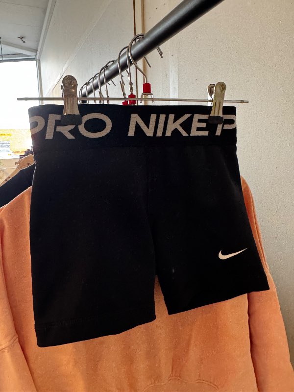 Nike stuttbuxur - Á