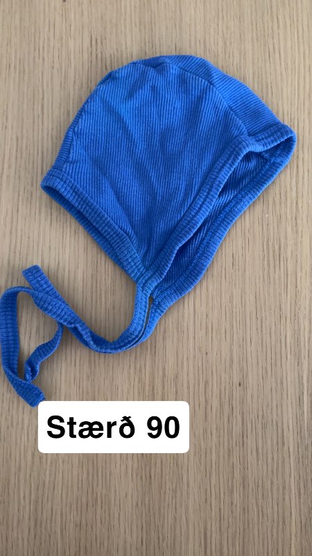 Húfa dökkblá