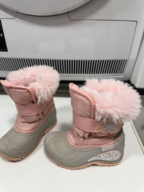 Bunny pink boots