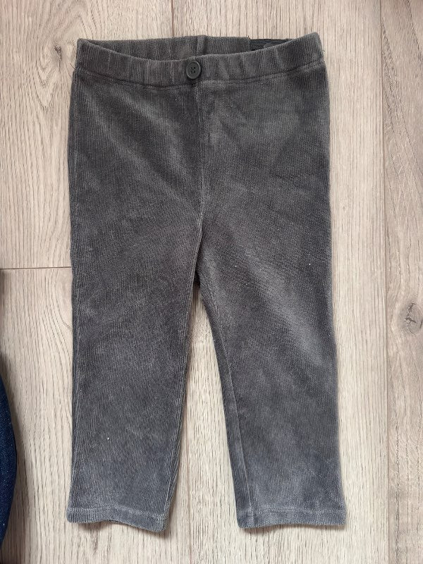 Gráar buxur