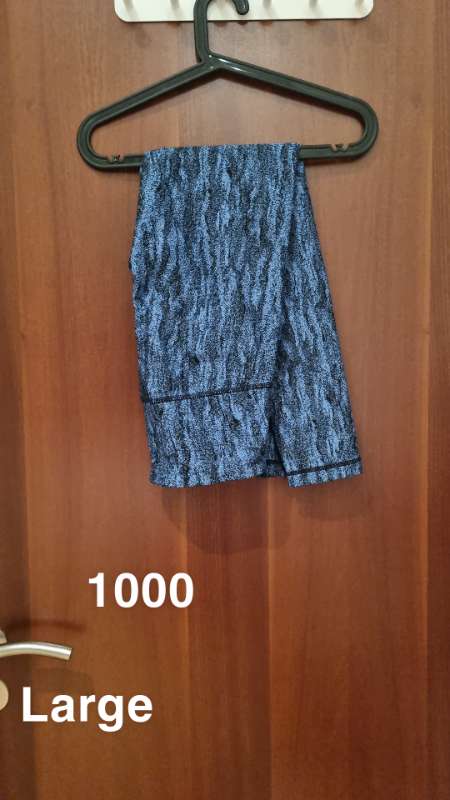 Bláar íþróttabuxur