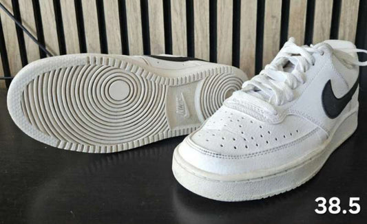 M - nike