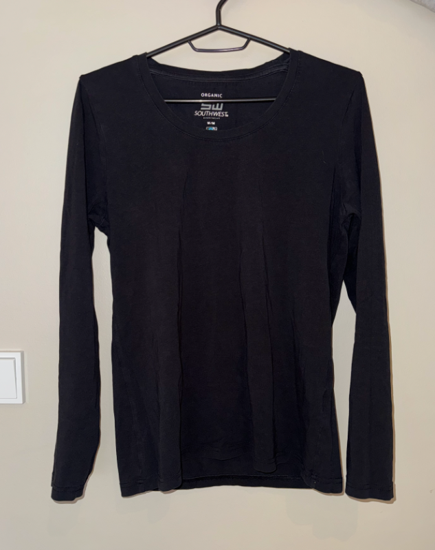 Long sleeve t-shirt