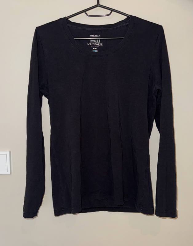 Long sleeve t-shirt