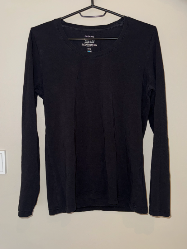 Long sleeve t-shirt