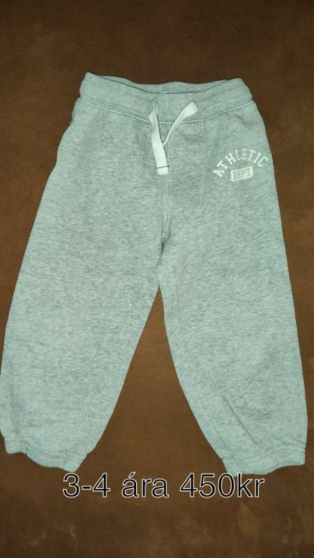 Gráar Carters buxur