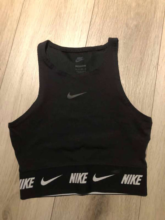 Nike toppur - svartur