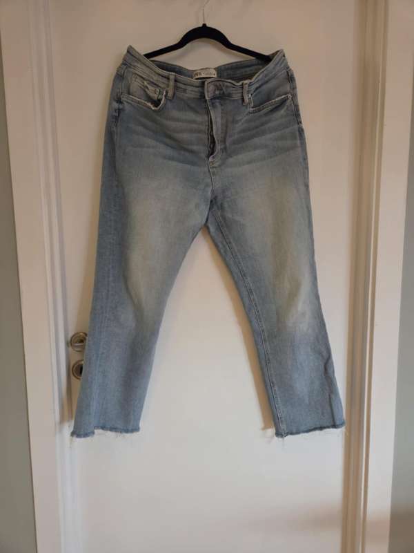 Zara kvart gallabuxur 42