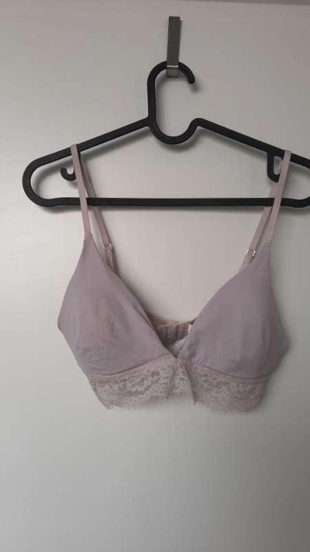 pink bra