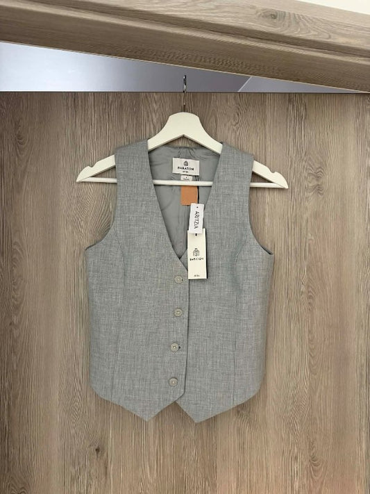 Aritzia vesti