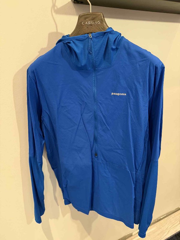 Patagonia peysa blá