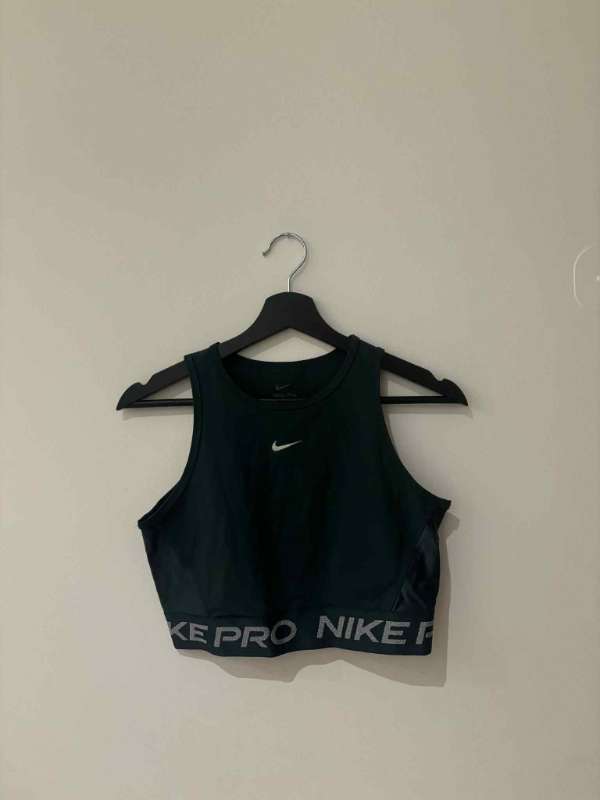 Nike toppur