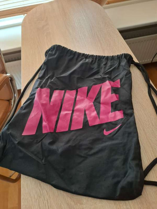 Nike sundpoki