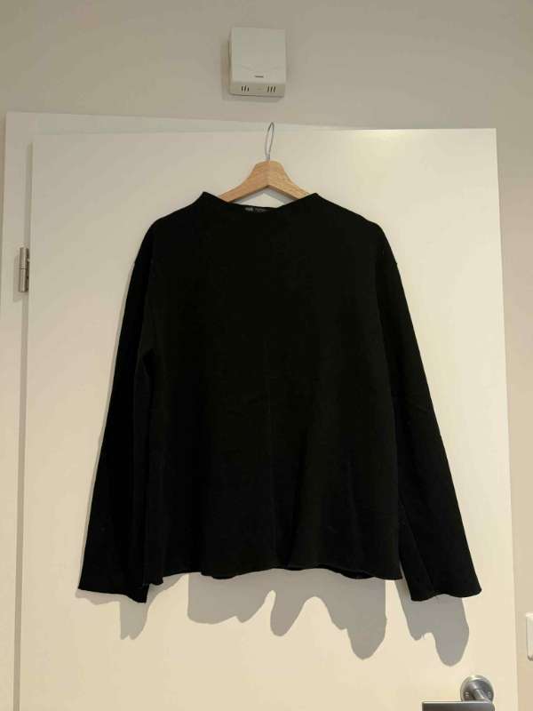 svört Zara peysa - AMG