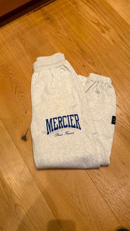 Mercier gráar joggingbuxur