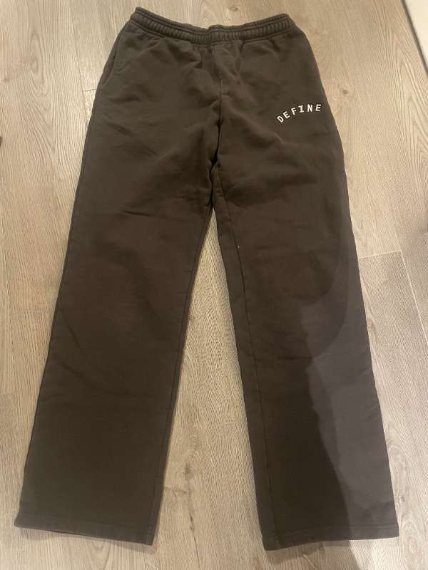 Define buxur (Dark Grey)