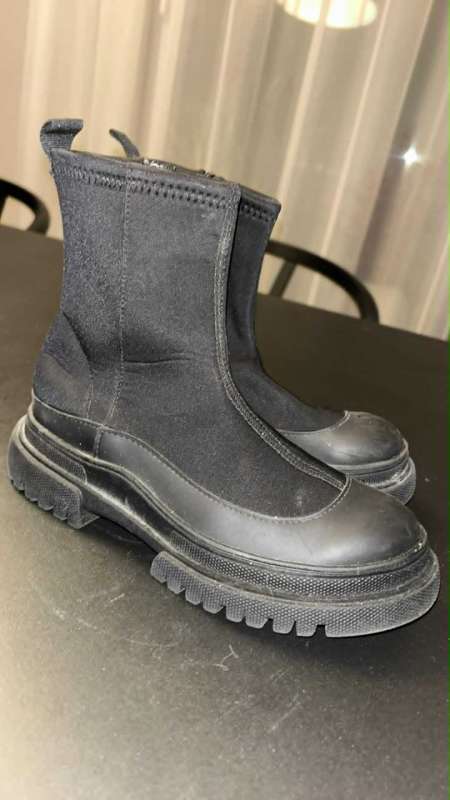 ZARA skór svartir háir