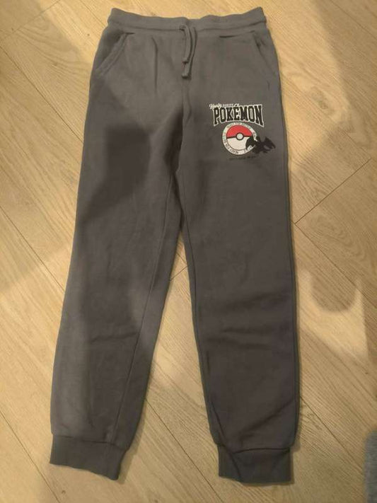 Buxur, gráar. Pokémon