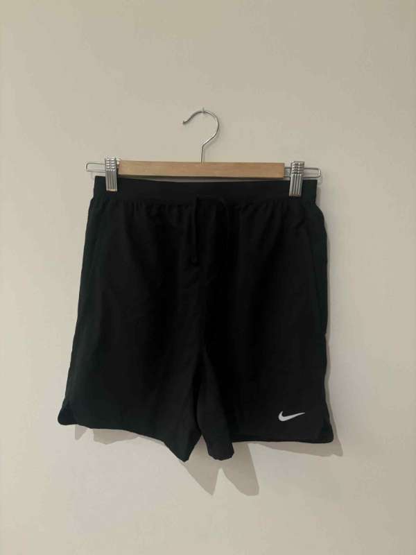 Nike stuttbuxur