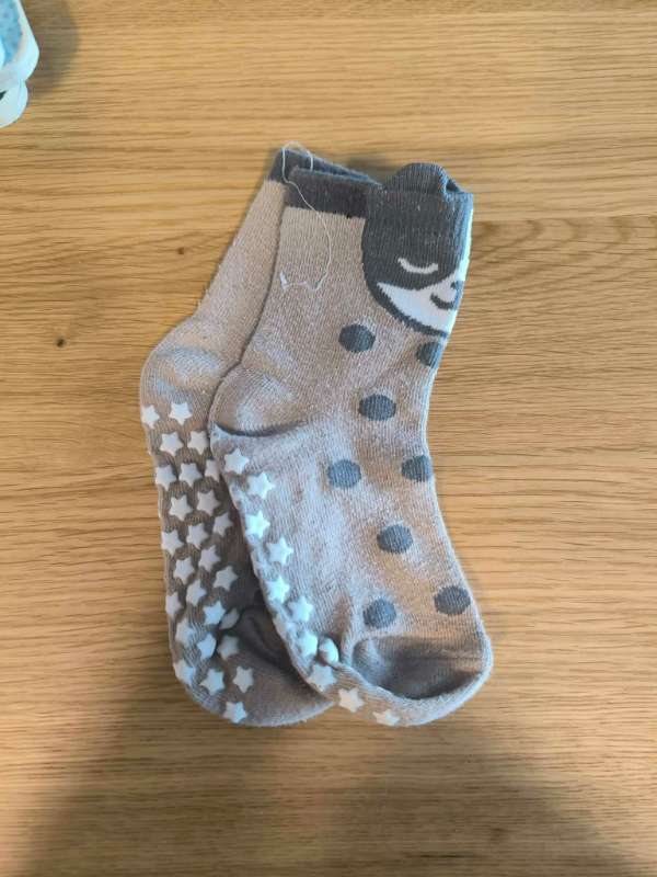 Sokkar kisu brúnir