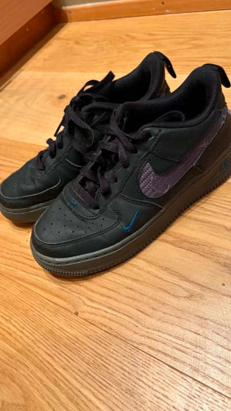 Nike Airforce svartir með bláu merki