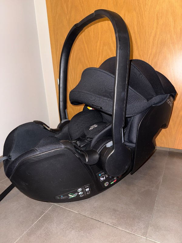 Ungbarnabílstóll Britax Römer