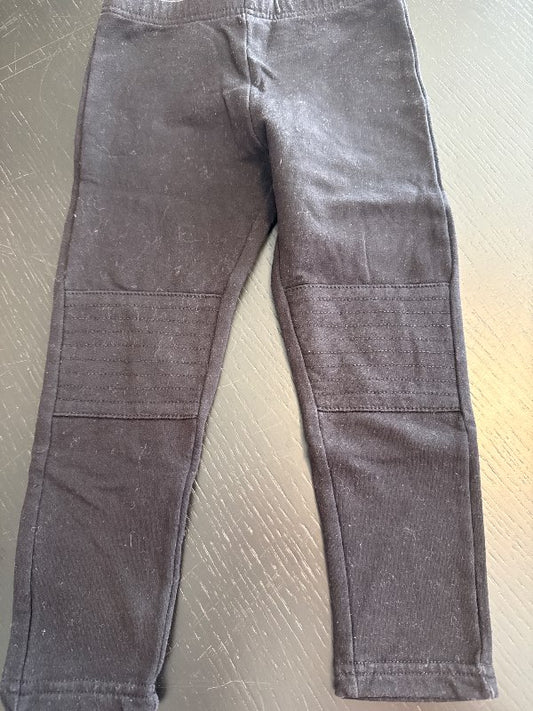 Svartar leggings með hnémunstri