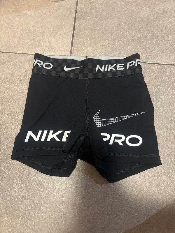 Nike pro