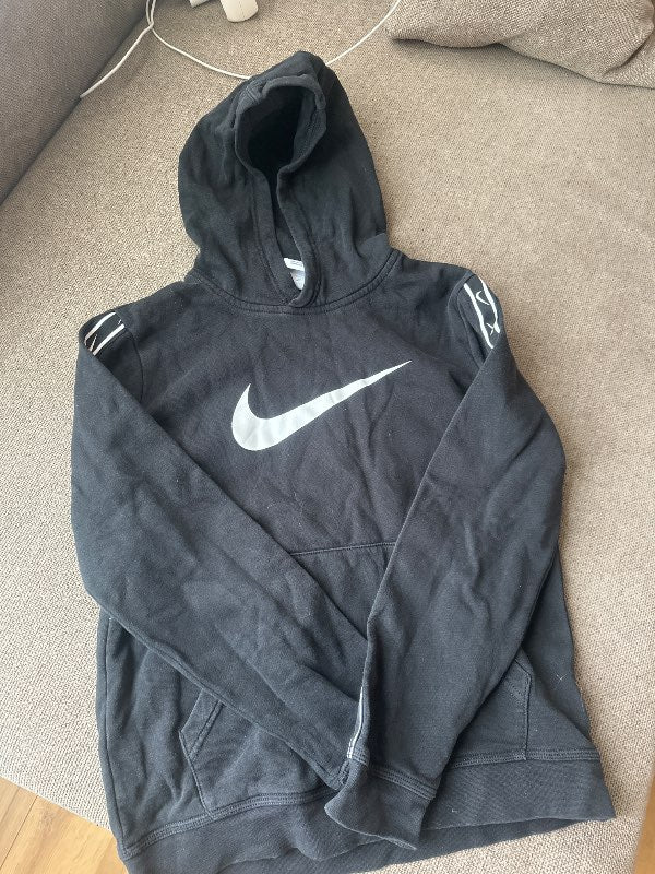 Nike peysa