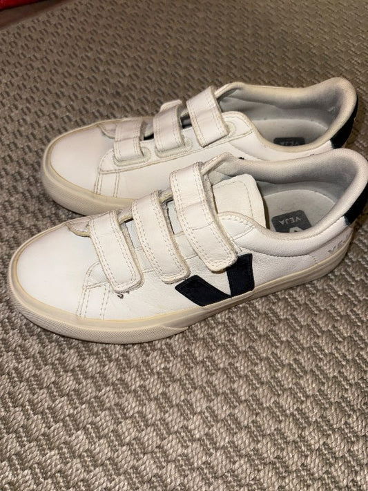 Hvítir Veja skór