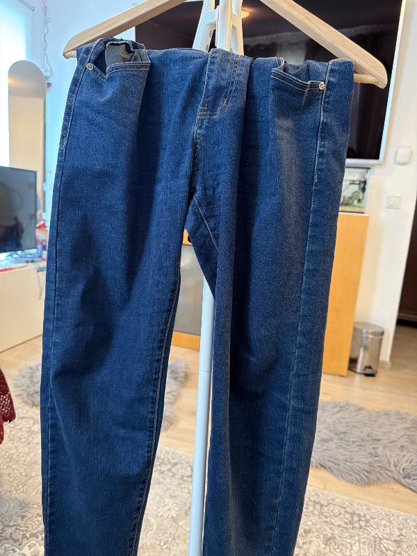 jeans