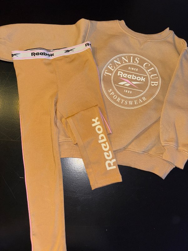 Sett, brúnt Reebok