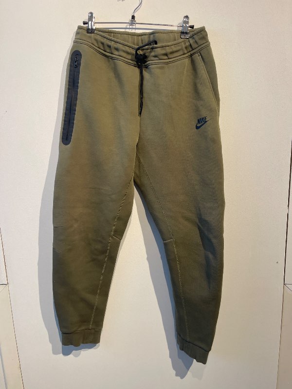 Nike grænar joggingbuxur