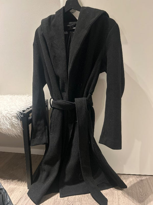 Zara jakki með hettu  R