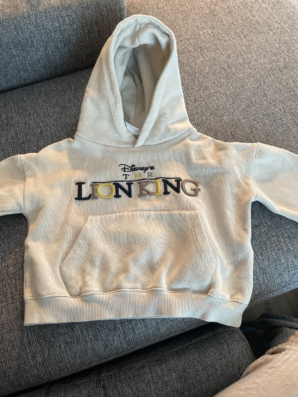 Zara Lion King peysa