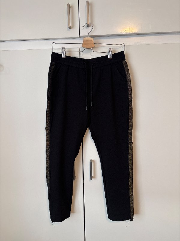 Trousers black with gold