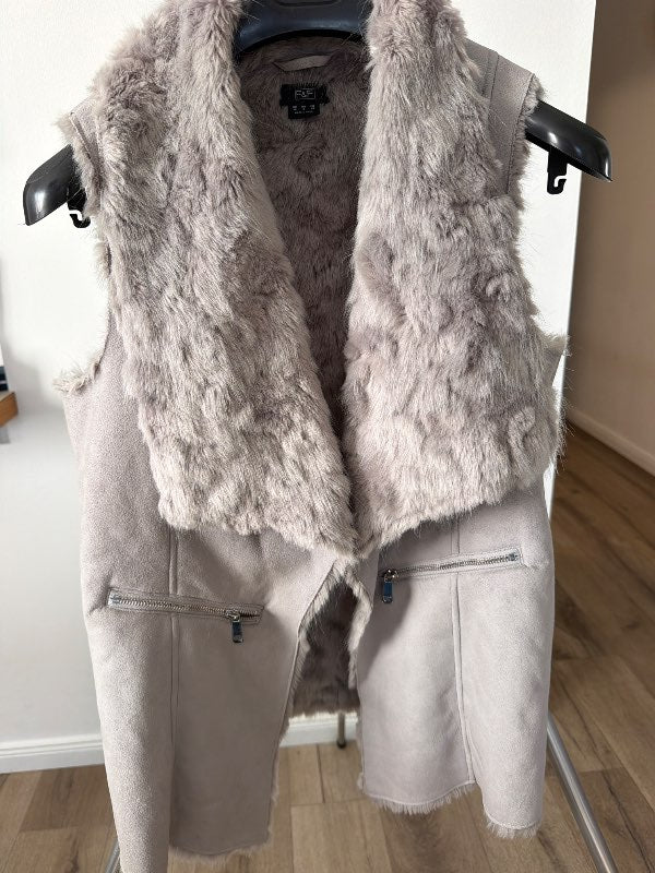Fur vest 38