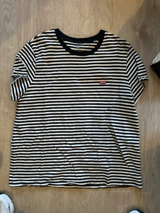 Levis rönd stutterma