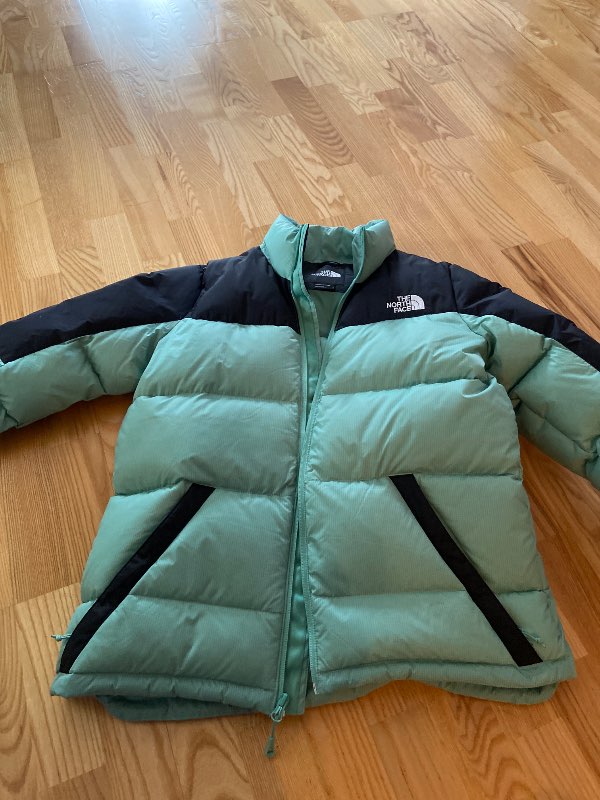 North face sægræn úlpa