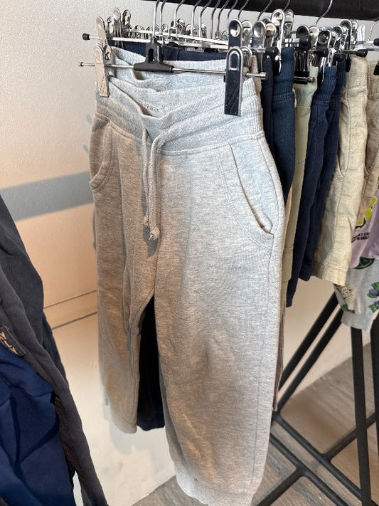 Primark buxur gráar