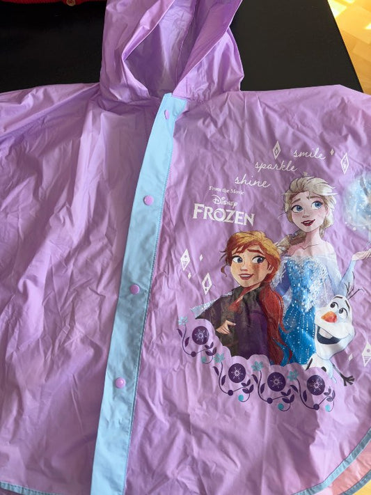 Regnstakkur, Frozen