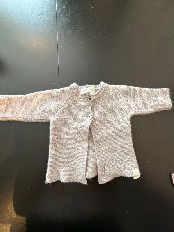Ljósfjólublá prjónapeysa