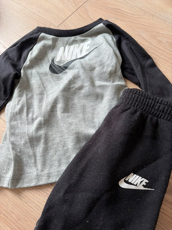 Nike sett svart/grátt