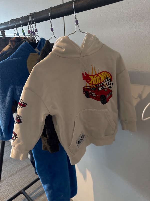 Hot wheels - Á