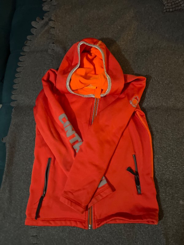 Cintamani hettupeysa