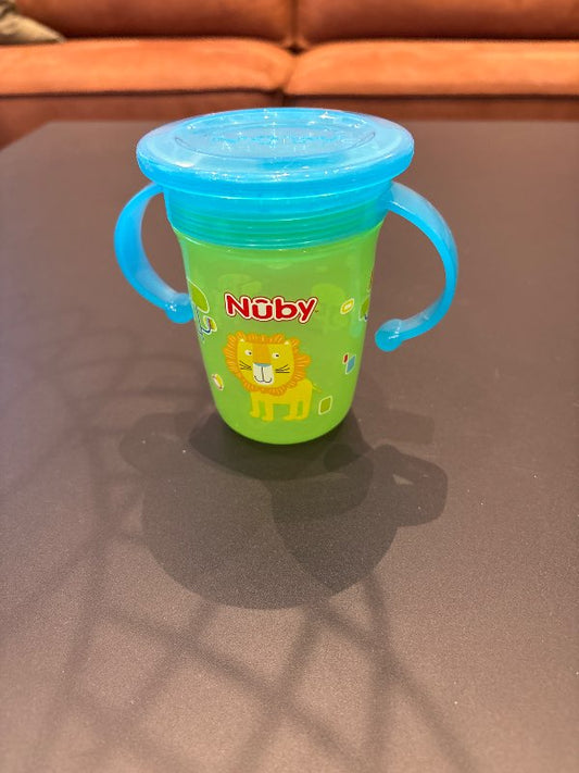 Nuby glas