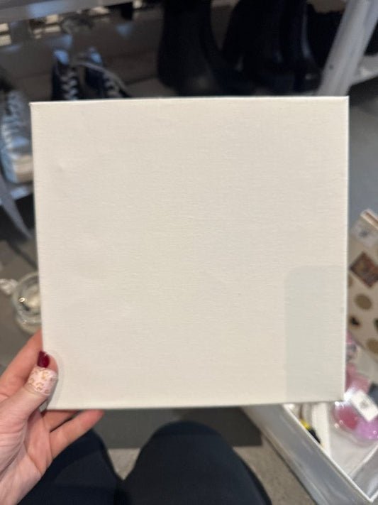 Canva 25x25
