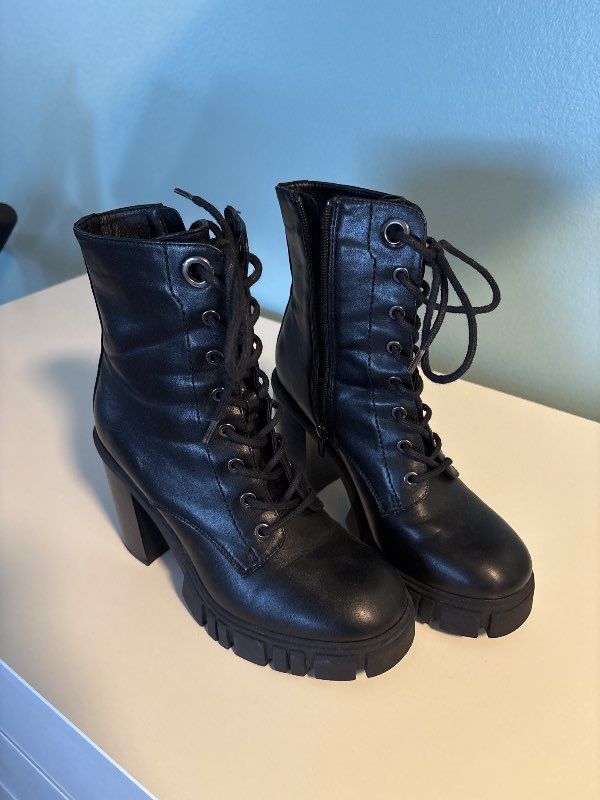 Shoes black